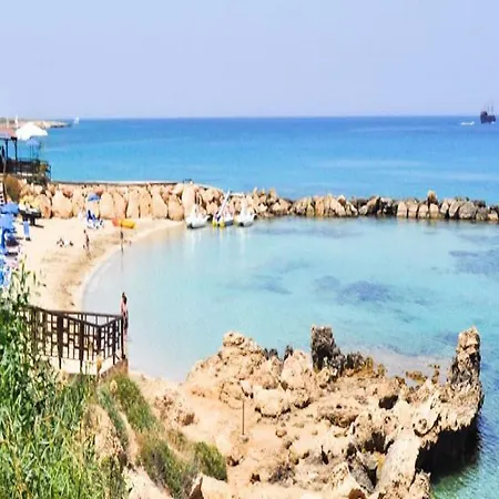 Oceanview Luxury 060 شقة