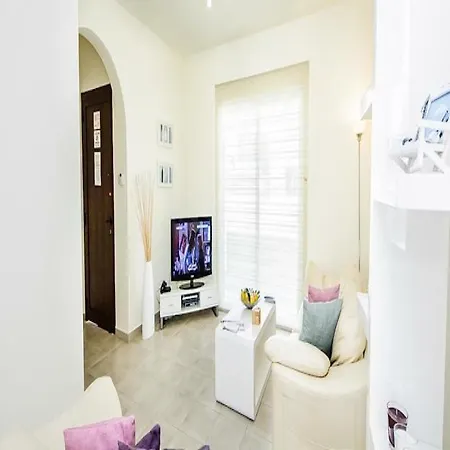 Oceanview Luxury 060 شقة